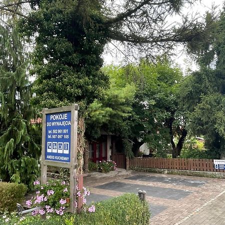 Pokoje Do Wynajecia Nowogrodziec Luaran gambar