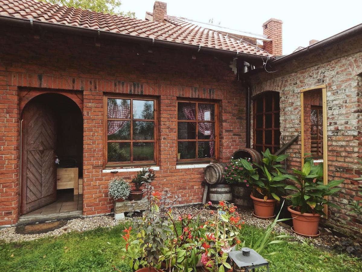 Pokoje Do Wynajecia Nowogrodziec Luaran gambar