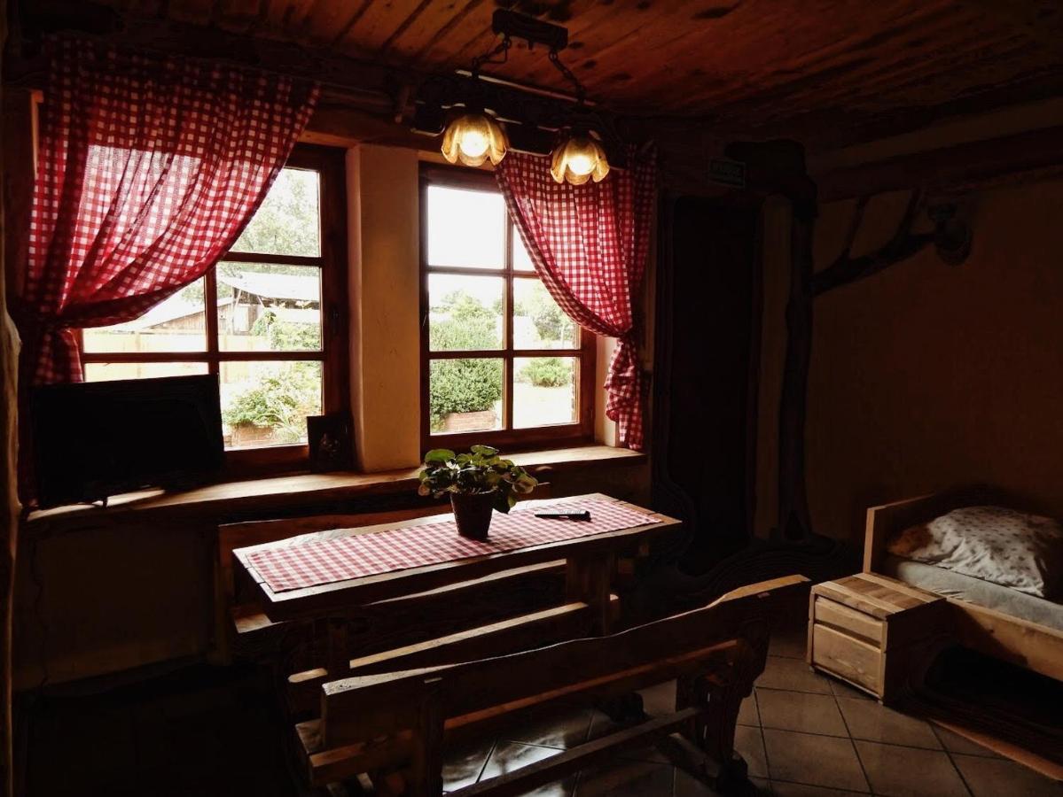 Pokoje Do Wynajecia Nowogrodziec Luaran gambar